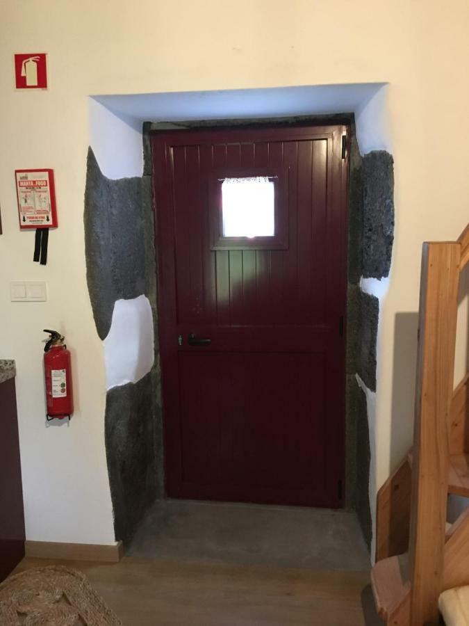 Апартаменты Casas Da Quinta Санта-Круш-даш-Флориш Экстерьер фото